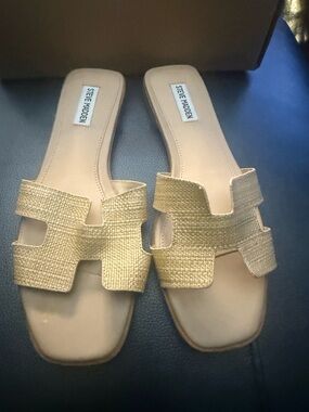 Steve Madden Natural / Gold Woven Slide Mules